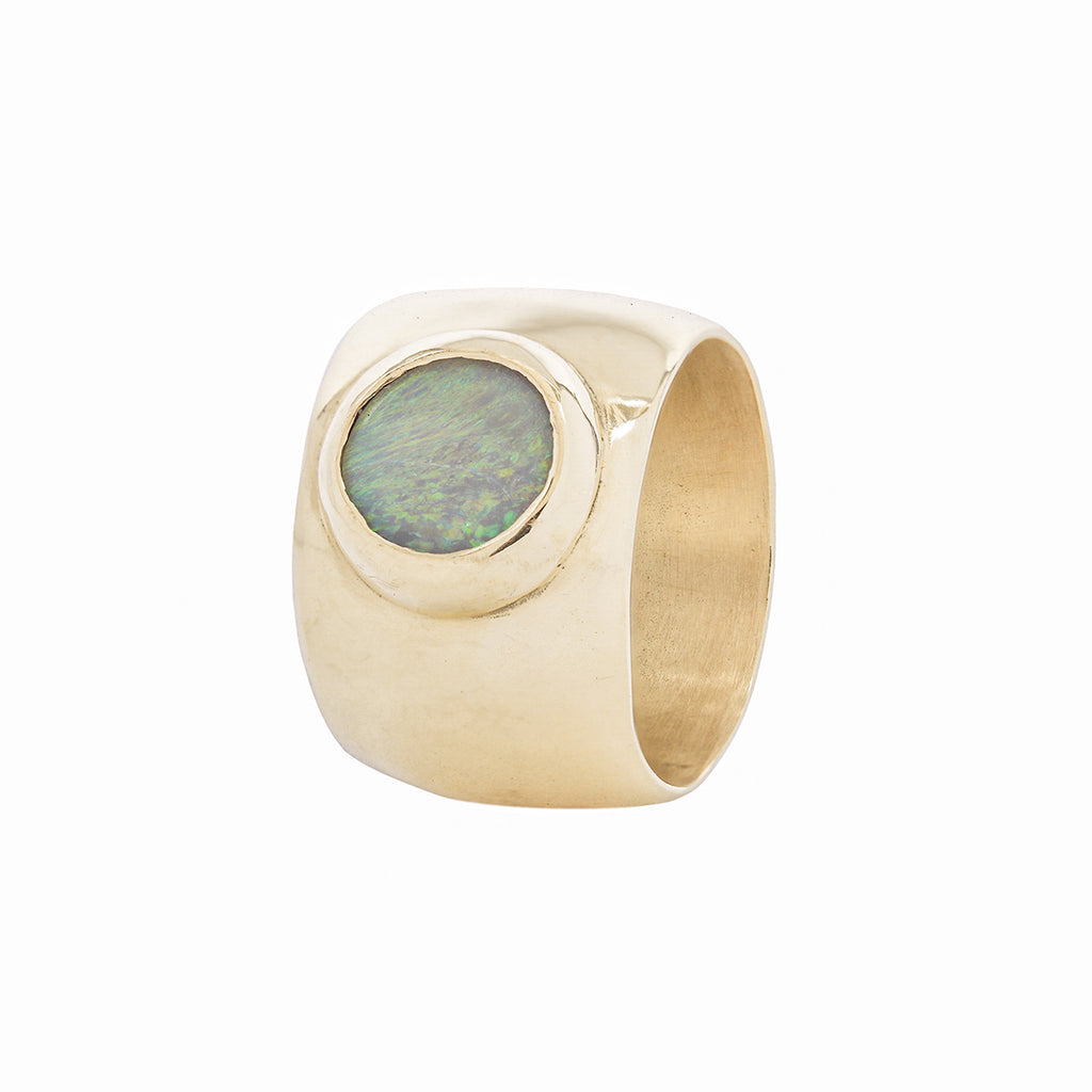 CIGAR BAND BEZEL RING / GOLD & OPAL