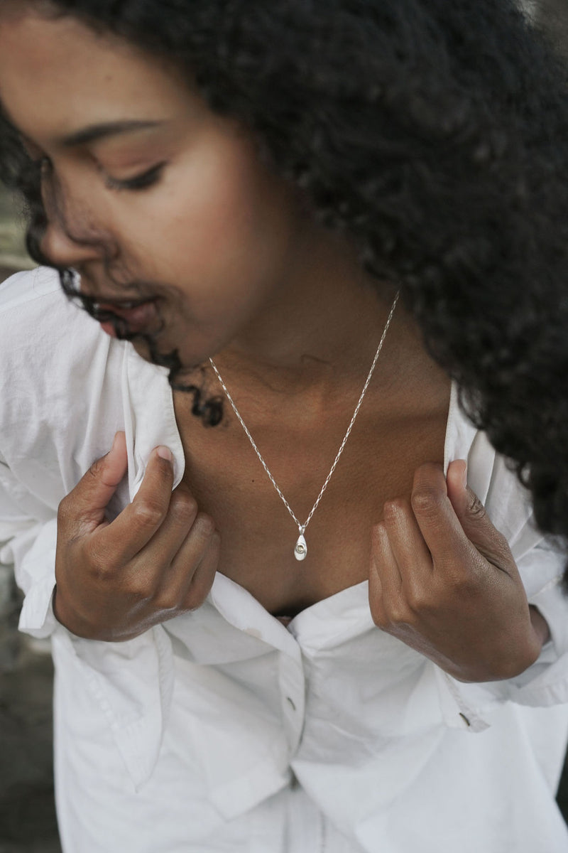 AGUA NECKLACE / SILVER / LAPIS